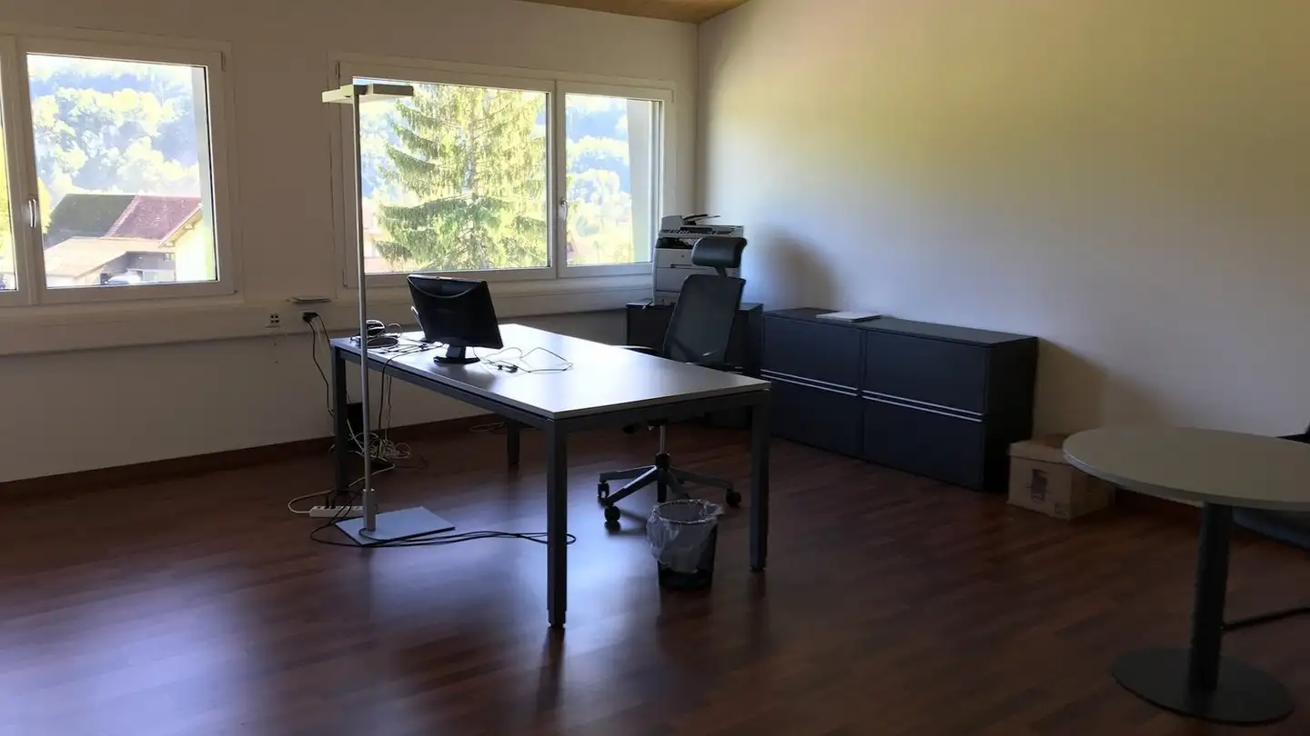 Office space for rent - Brünigstrasse 34, 6056 Kägiswil