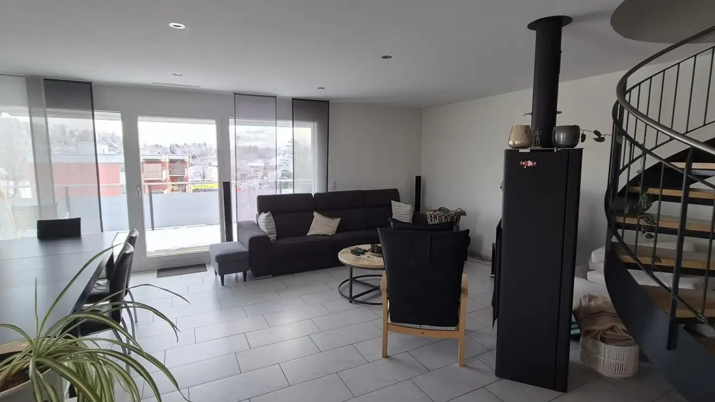 Chambre à louer - Landstrasse 25b, 8633 Wolfhausen