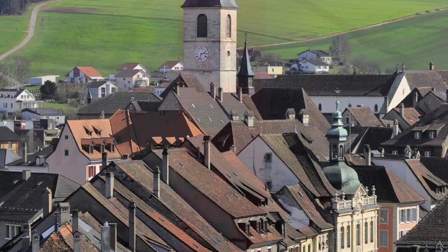 Mixed-use building for sale - 2900 Porrentruy
