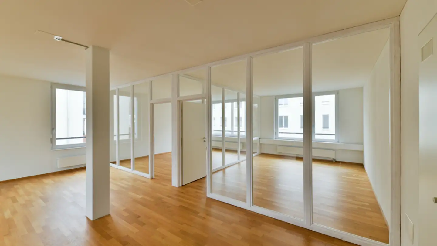 Spazio ufficio in affitto - Röhrlistrasse, 6353 Weggis