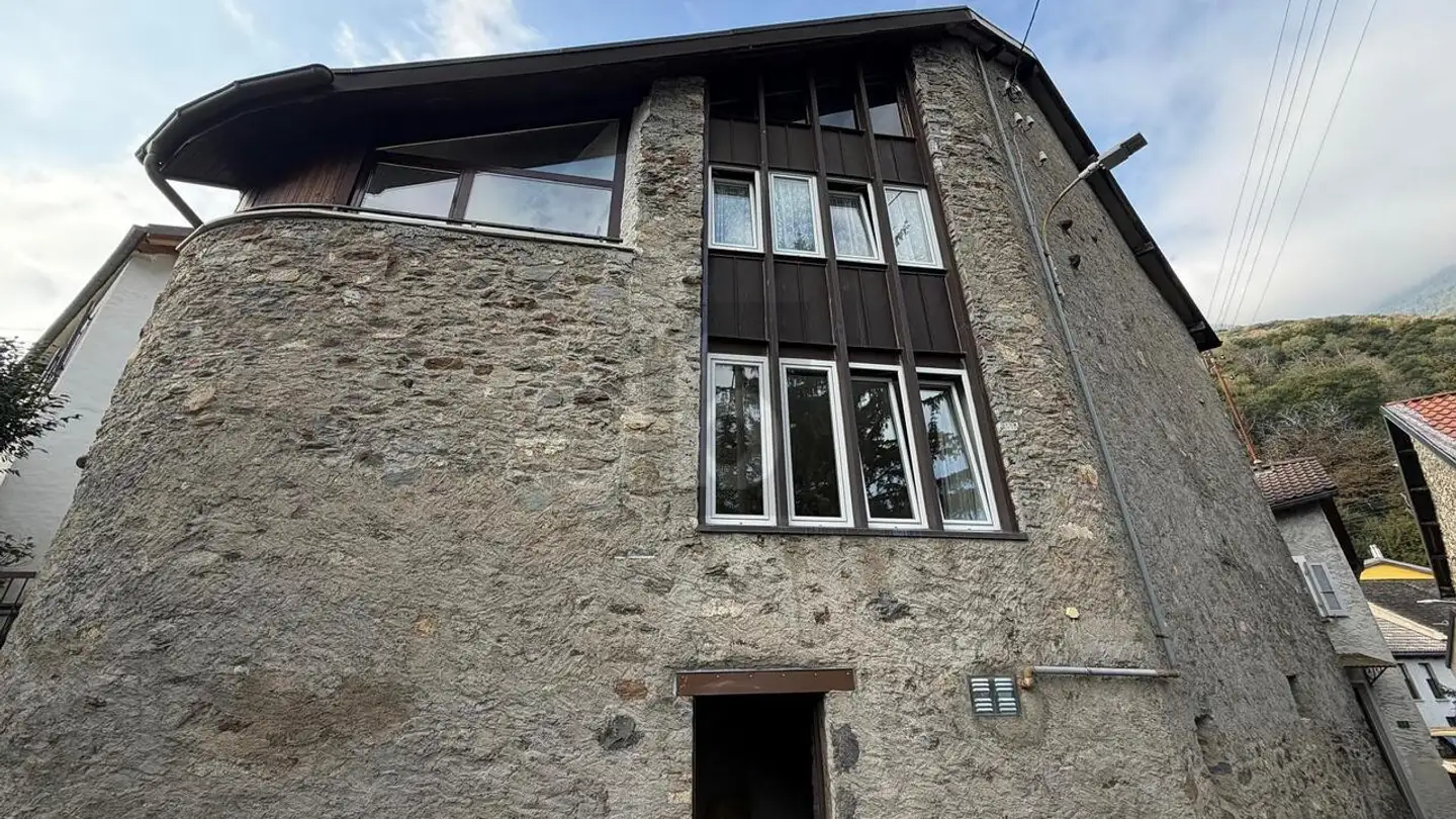 Edificio residenziale in vendita - 6802 Rivera - Photo 2