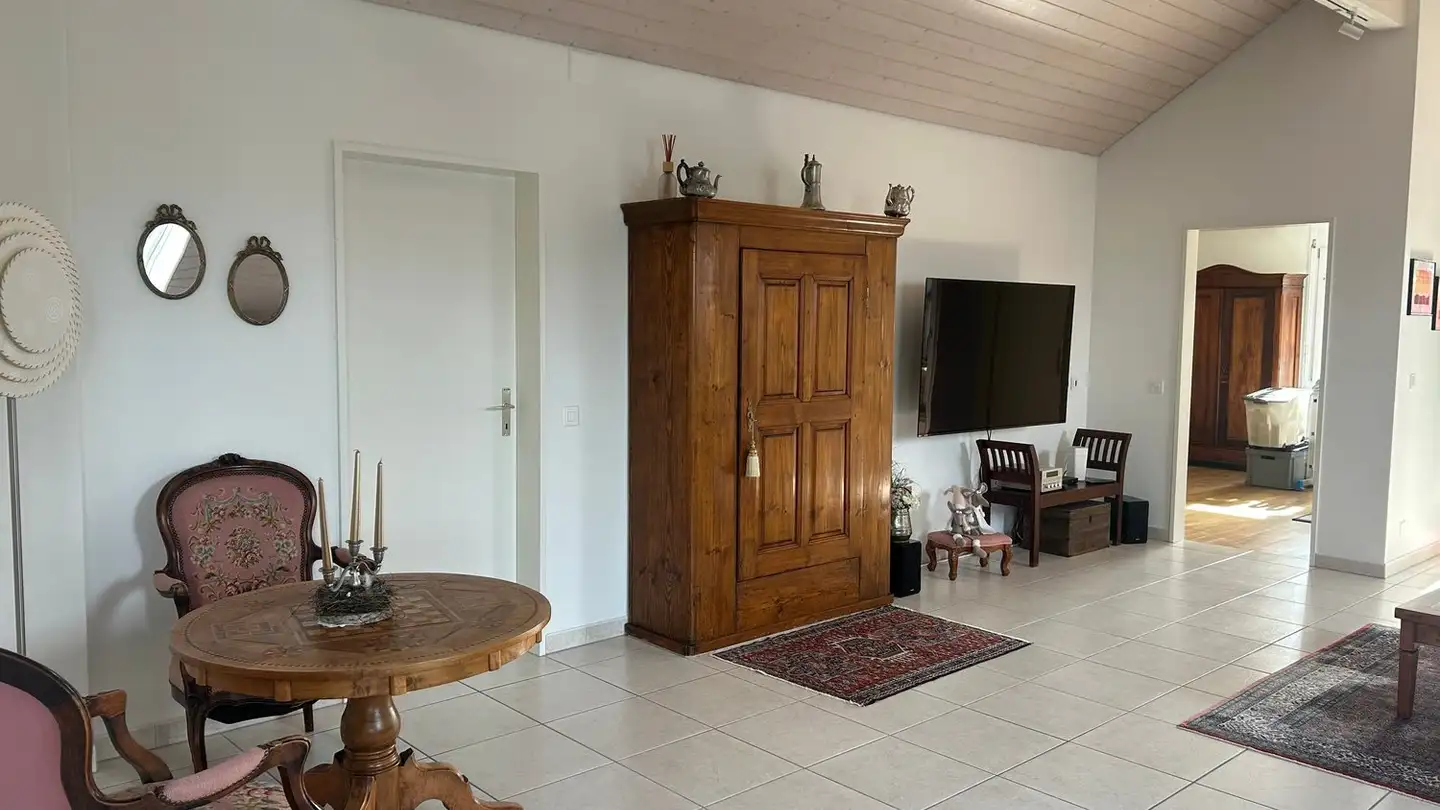 Attic flat for rent - Mythenstrasse 17, 8640 Rapperswil SG - Photo 2