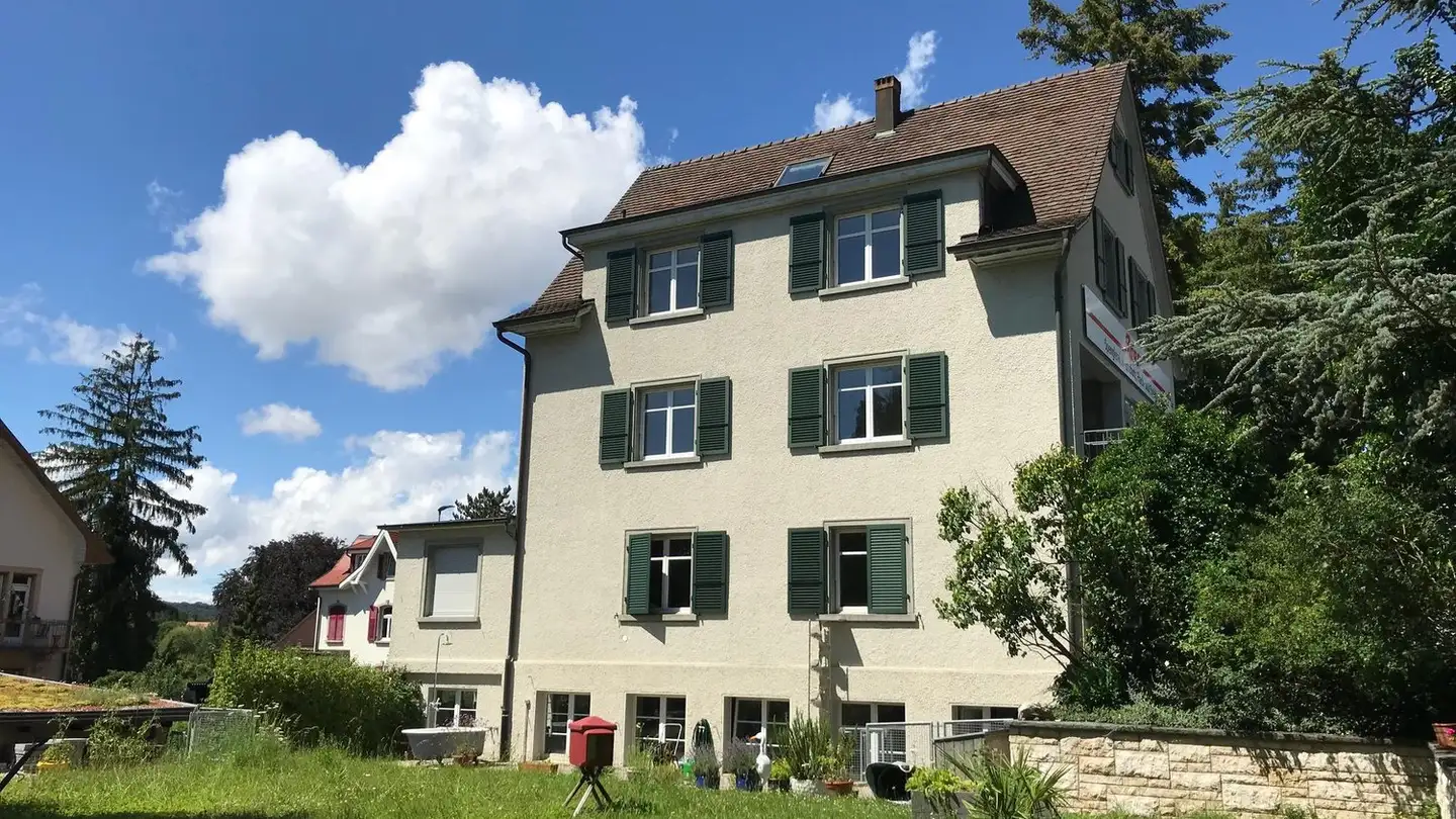 Dachgeschosswohnung mieten - Bruggweg 40, 4143 Dornach