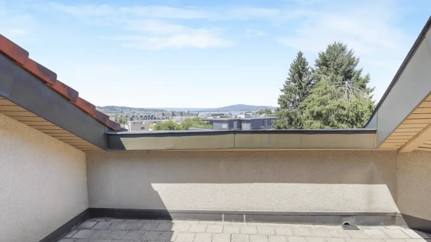 Attico in affitto - Neuheimstrasse, 8853 Lachen SZ