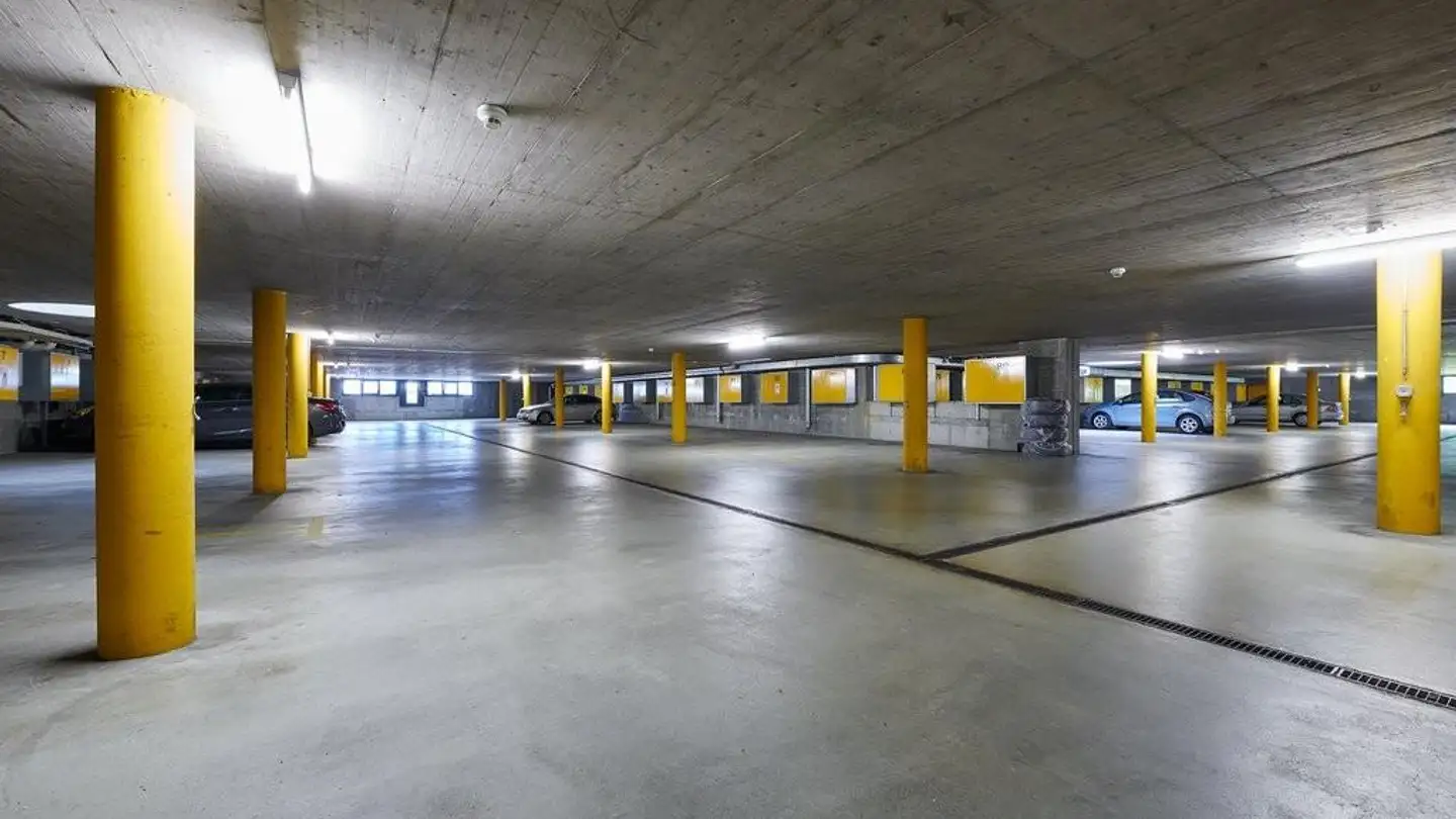 Tiefgaragenstellplatz mieten - Guschastrasse 11, 9475 Sevelen