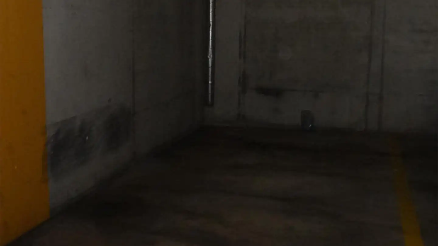 Place de parking souterraine à louer - Bromackerstrasse 7, 8305 Dietlikon - Photo 2