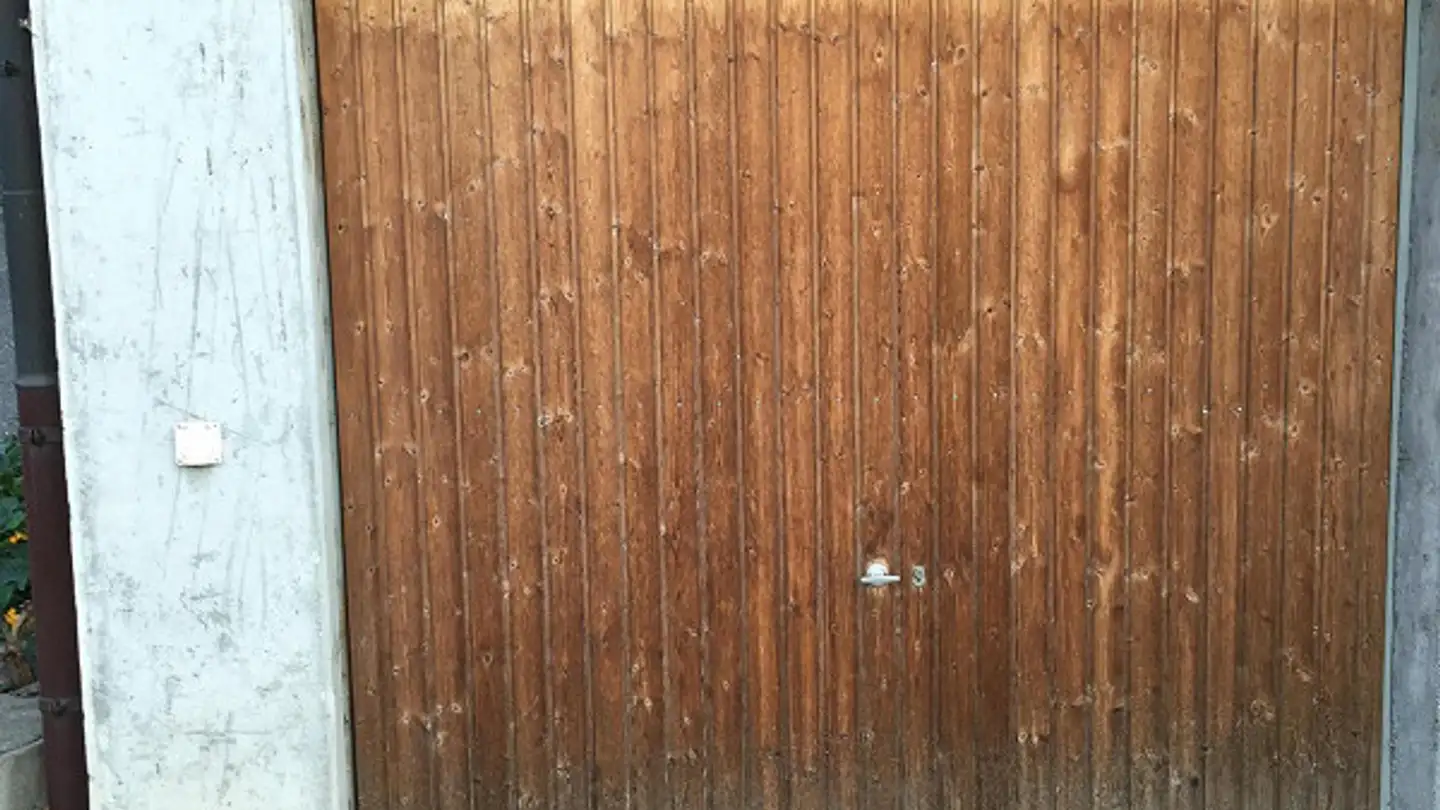Single garage for rent - Rüfiweg 2, 7205 Zizers