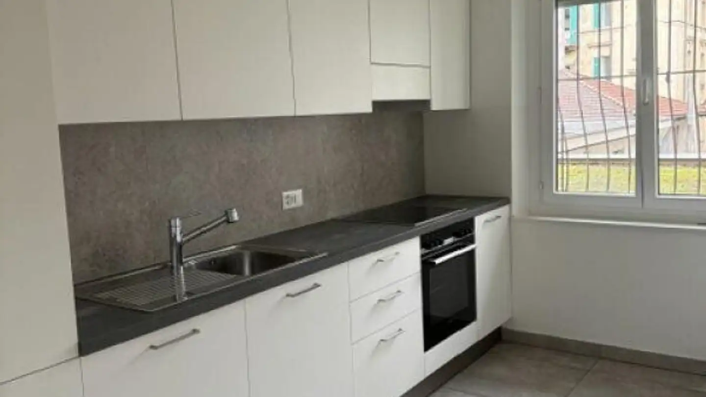 Appartamento in affitto - Via Delle Scuole 4, 6900 Paradiso