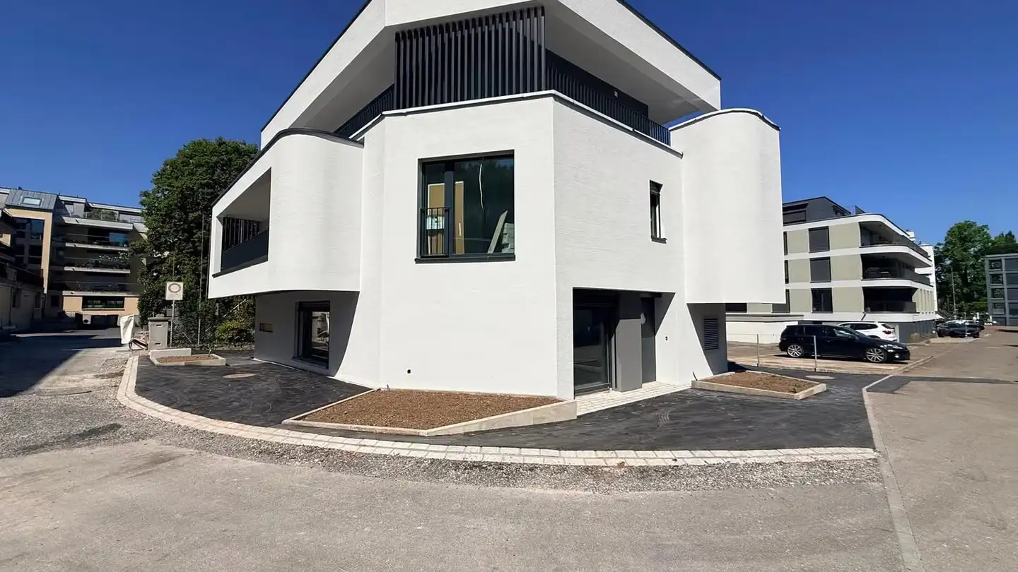 Commerciale in affitto - Neugüetliweg 13, 8806 Bäch SZ