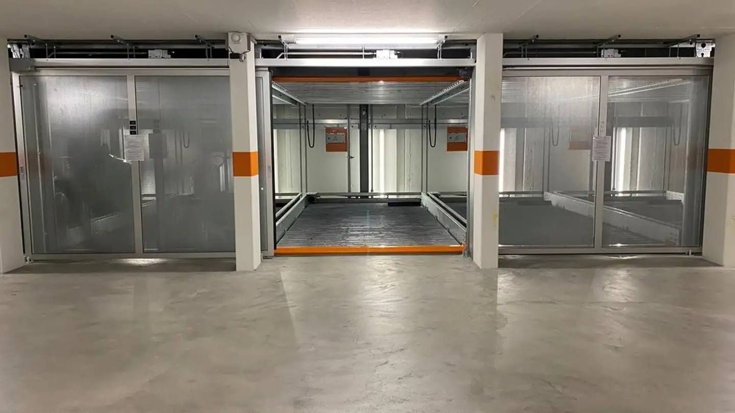 Place de parking souterraine à louer - Gubelstrasse 5, 6300 Zug - Photo 3