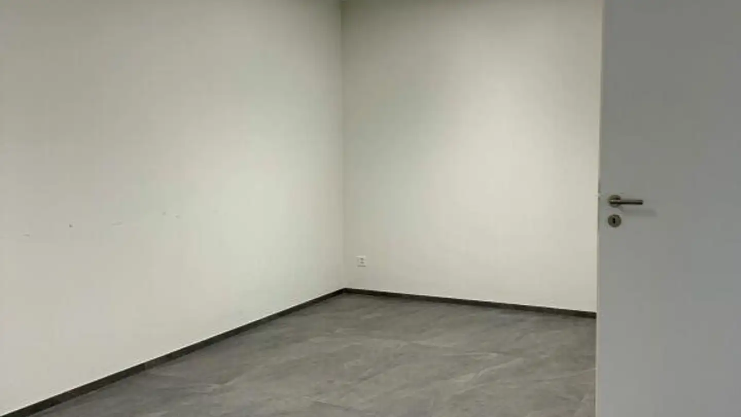 Spazio ufficio in affitto - Via Lotra 9, 6534 S. Vittore - Foto 4