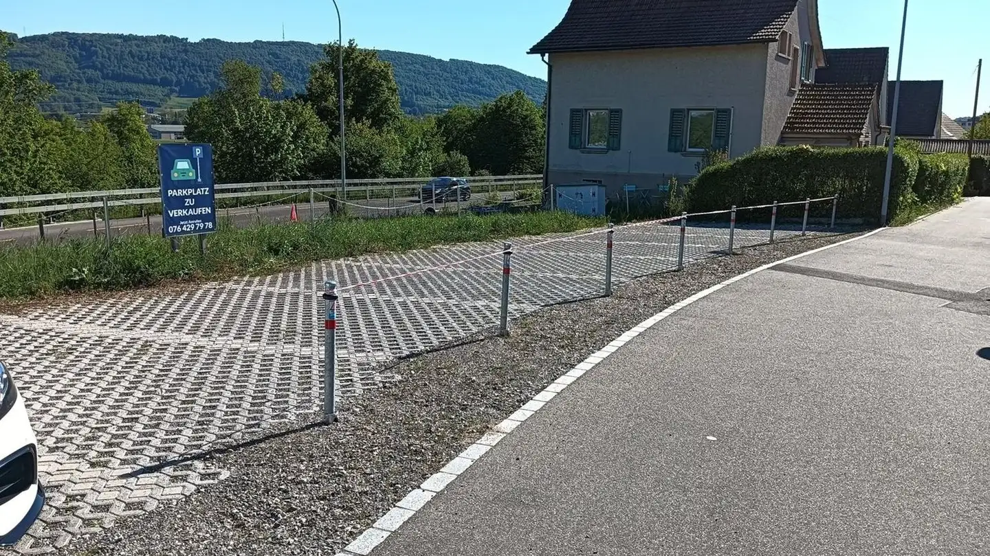 Place de parking extérieure à louer - Vorstattstrasse 21, 4653 Obergösgen