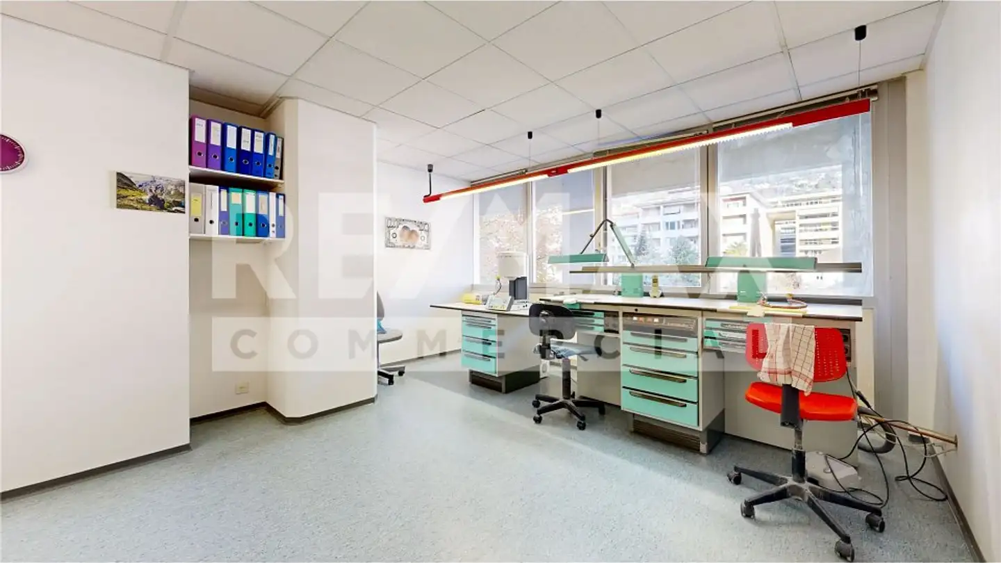 Bureau à vendre - 6600 Locarno