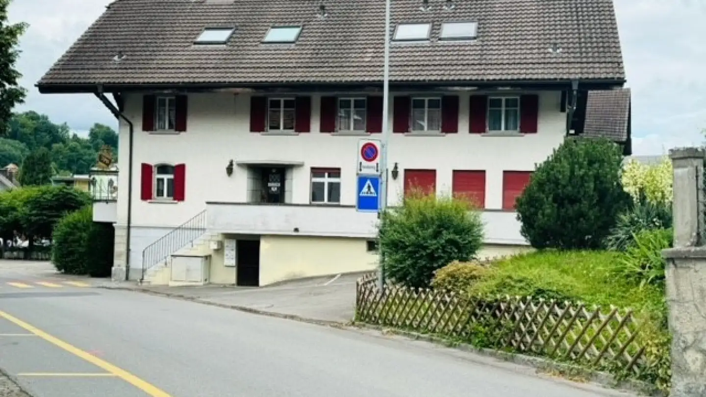 Edificio ad uso misto in vendita - Denkmalstrasse 1, 3176 Neuenegg - Photo 2