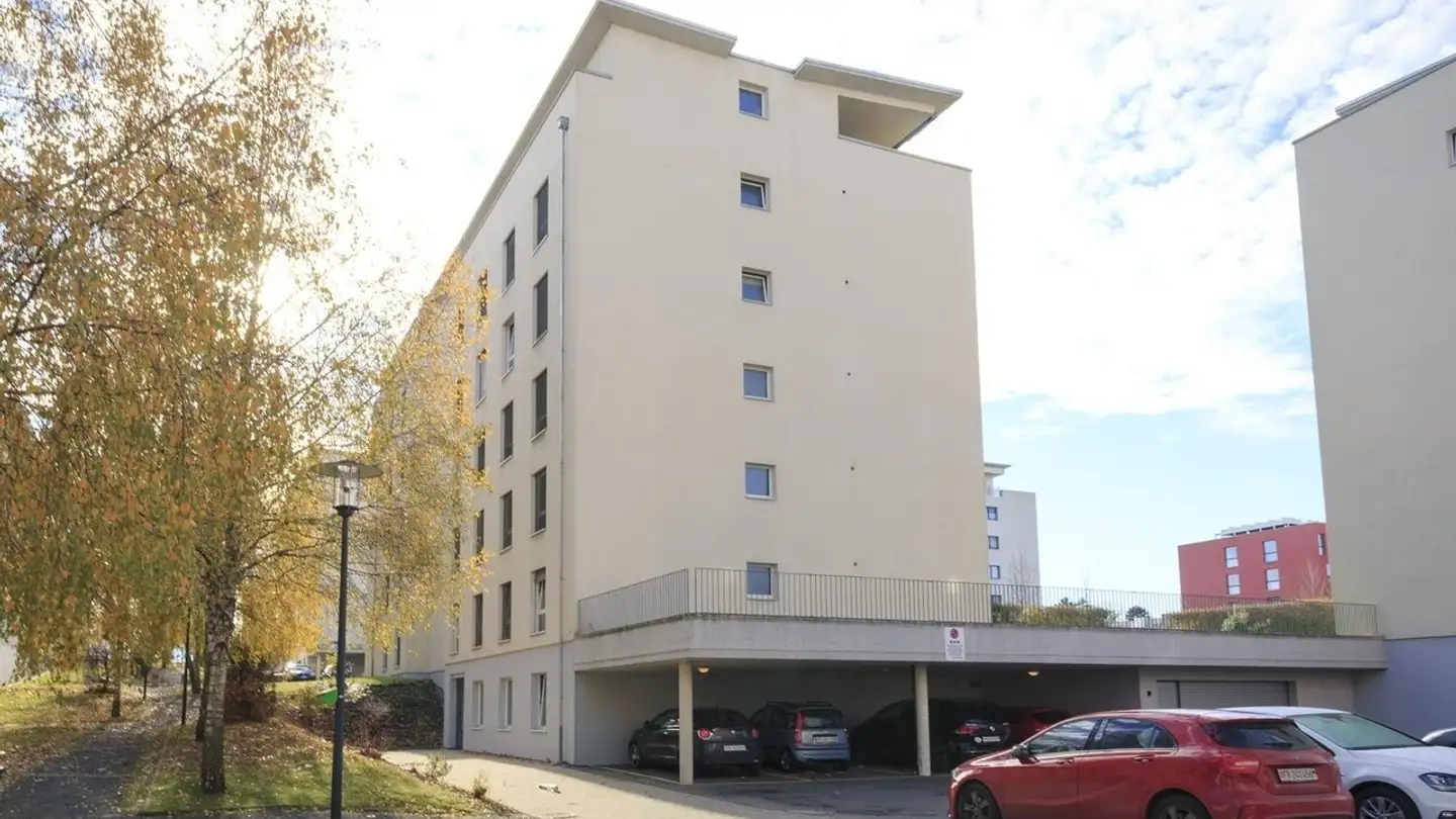 Outdoor parking space for rent - Pérolles D'en Haut 1a, 1752 Villars-sur-Glâne