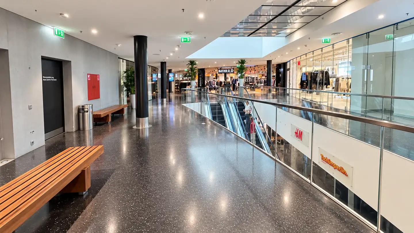 Shopping center for rent - Neue Jonastrasse, 8640 Rapperswil SG - Photo 3