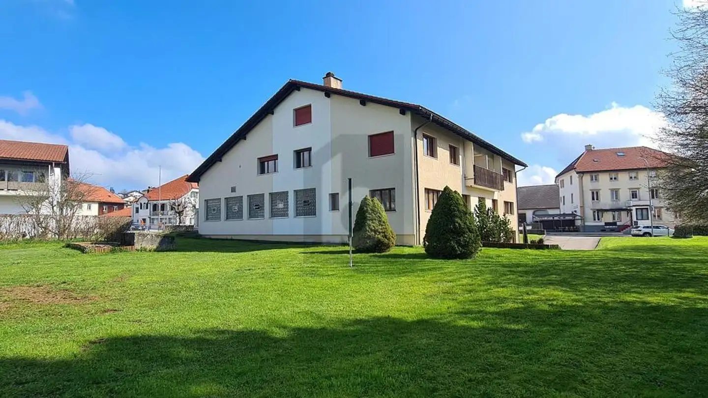 Residential building for sale - 2345 Les Breuleux