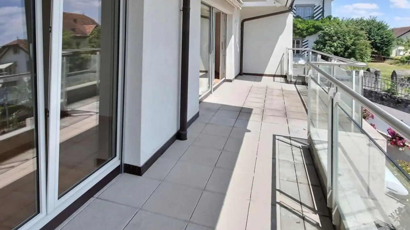 Apartment for sale - 1027 Lonay