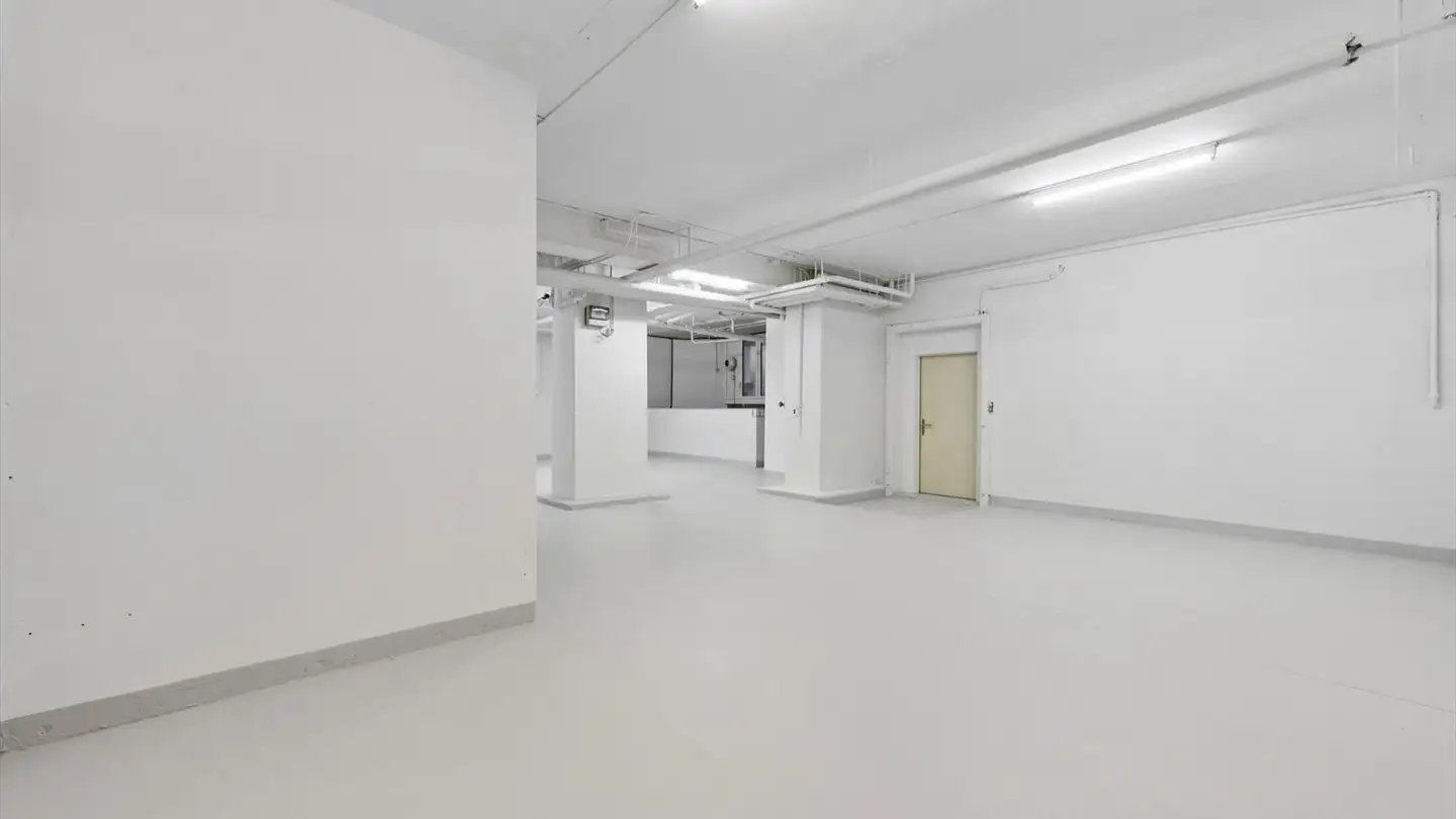 Gewerbe mieten - Dorfstrasse 27, 8302 Kloten - Foto 2