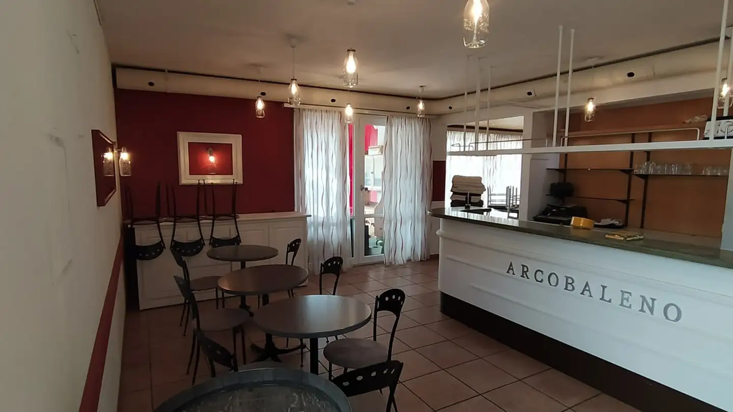 Restaurant for rent - Via Chiossetti 1, 6987 Caslano - Photo 2