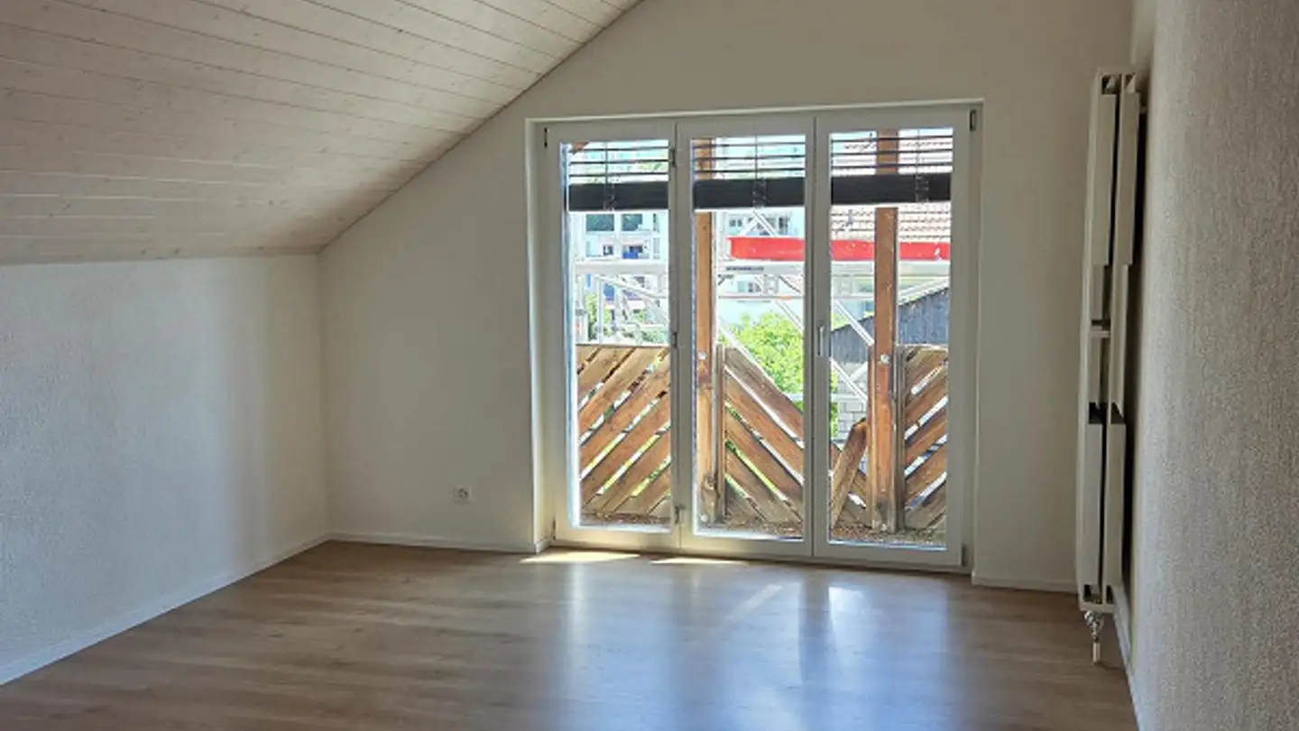 Dachgeschosswohnung mieten - Barenbergstrasse 9, 8630 Rüti ZH - Foto 4