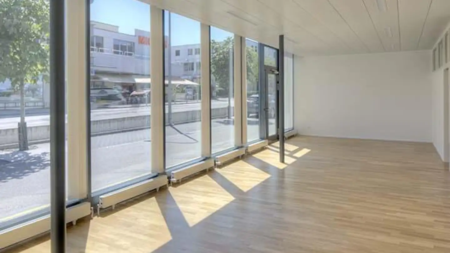 Gewerbe mieten - Hauptstrasse, 5314 Kleindöttingen - Foto 2