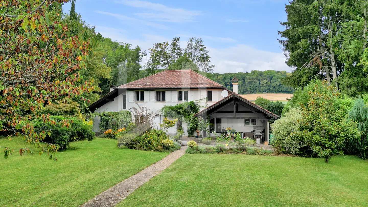 Single house for sale - 1169 Yens