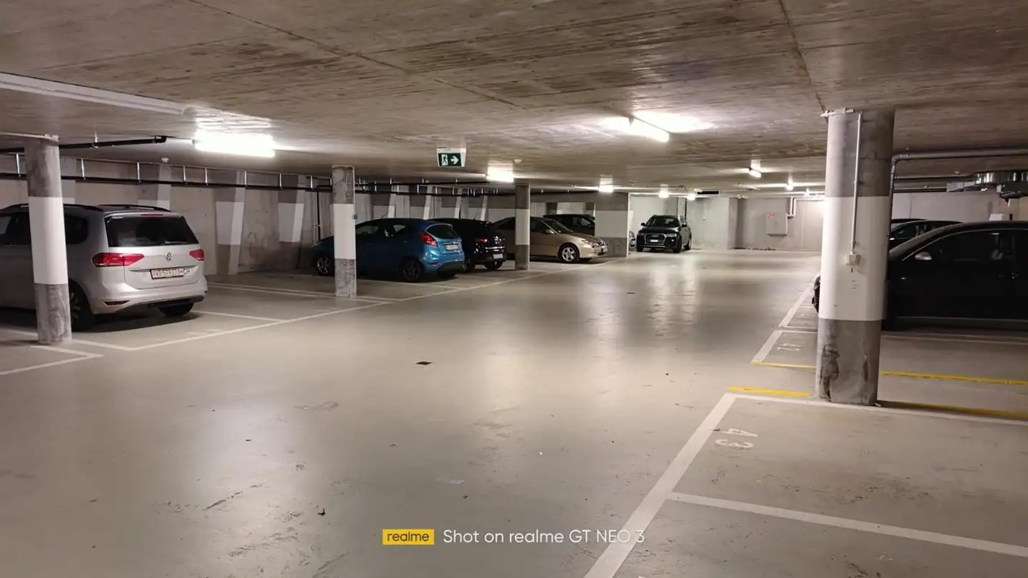 Place de parking extérieure à louer - Avenue De Gilamont 44b, 1800 Vevey - Photo 2