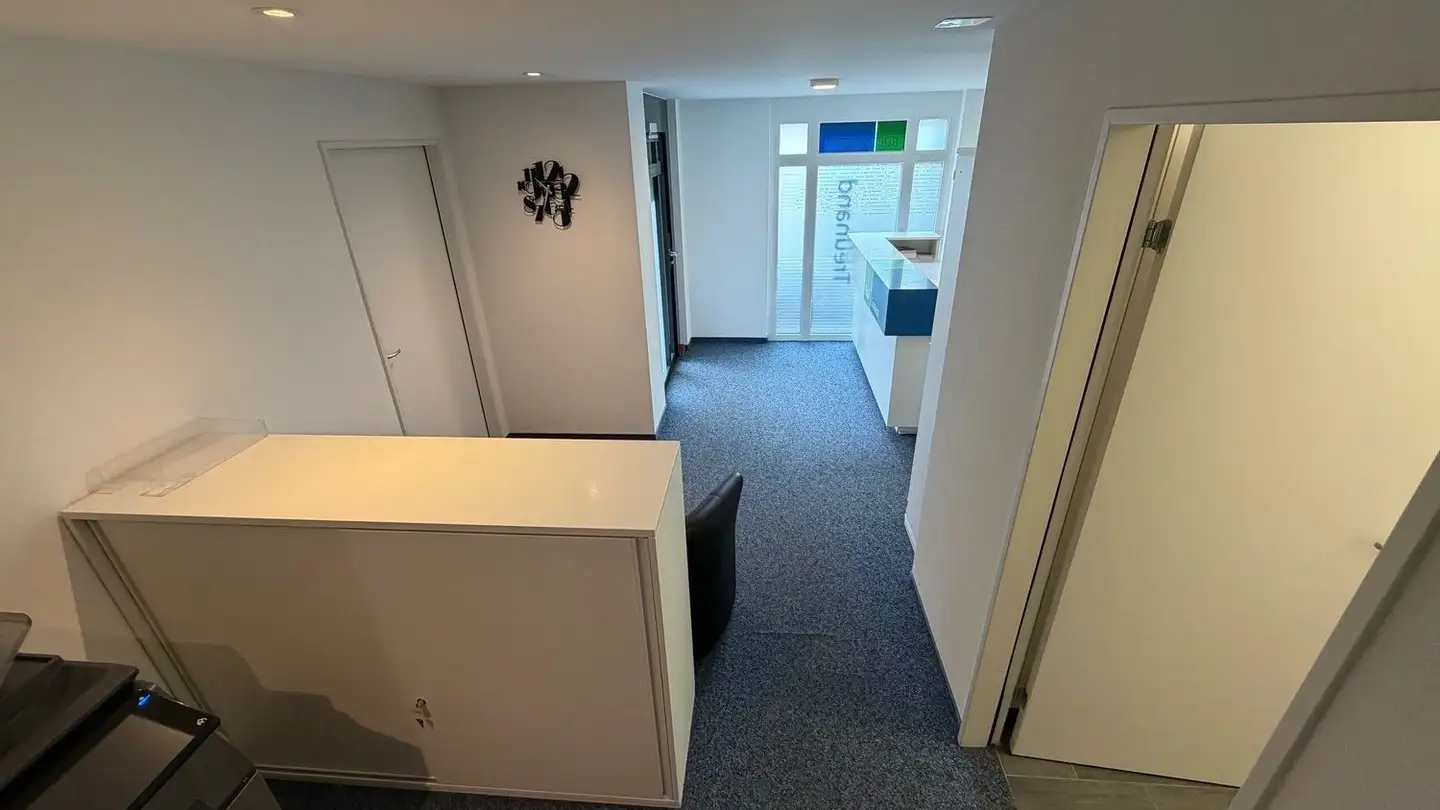 Office space for rent - Oberdorfstrasse 2a, 8153 Rümlang