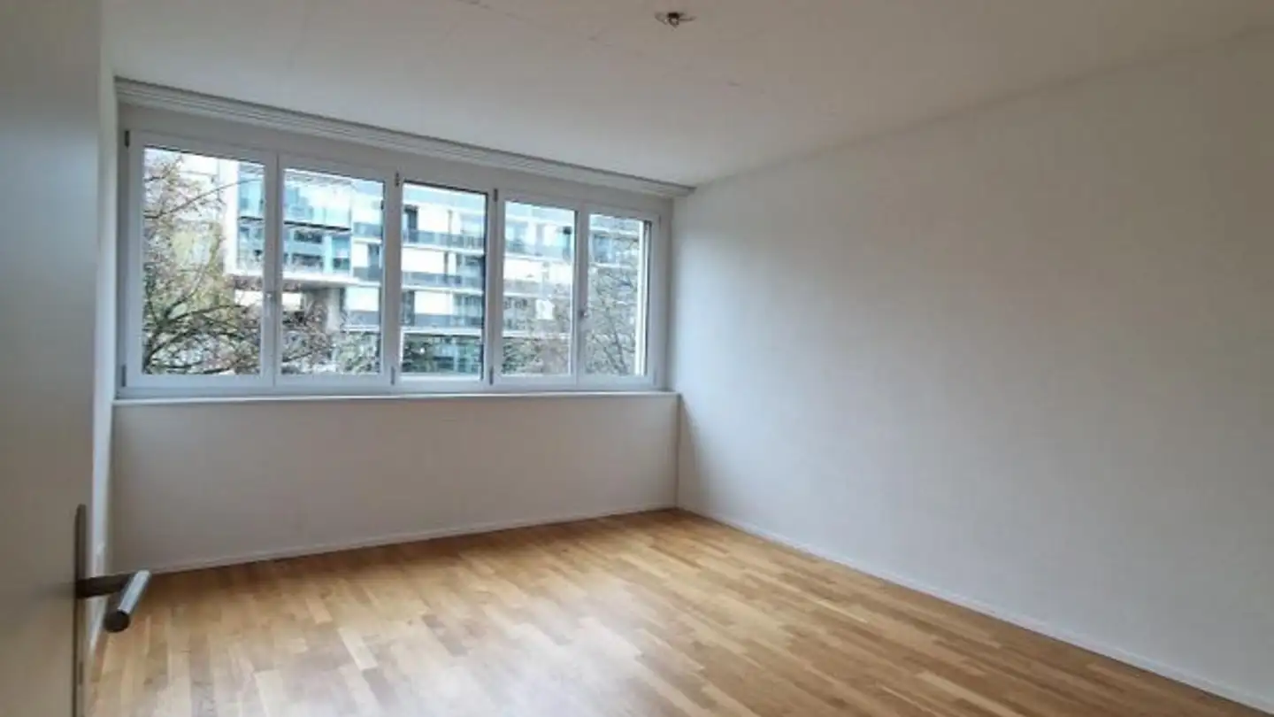 Chambre à louer - Hohlstrasse 465, 8048 Zürich