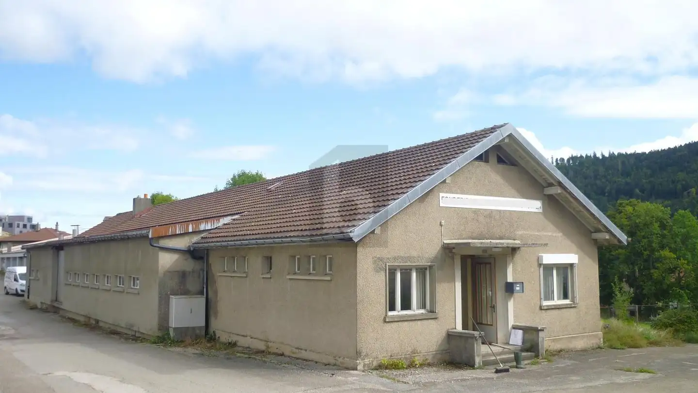 Industrial property for rent - 1450 Ste-Croix