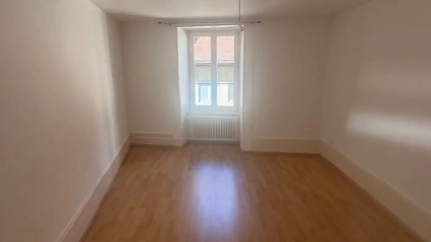 Apartment for rent - Ruelle De L'hôtel-De-Ville 3, 2520 La Neuveville - Photo 2