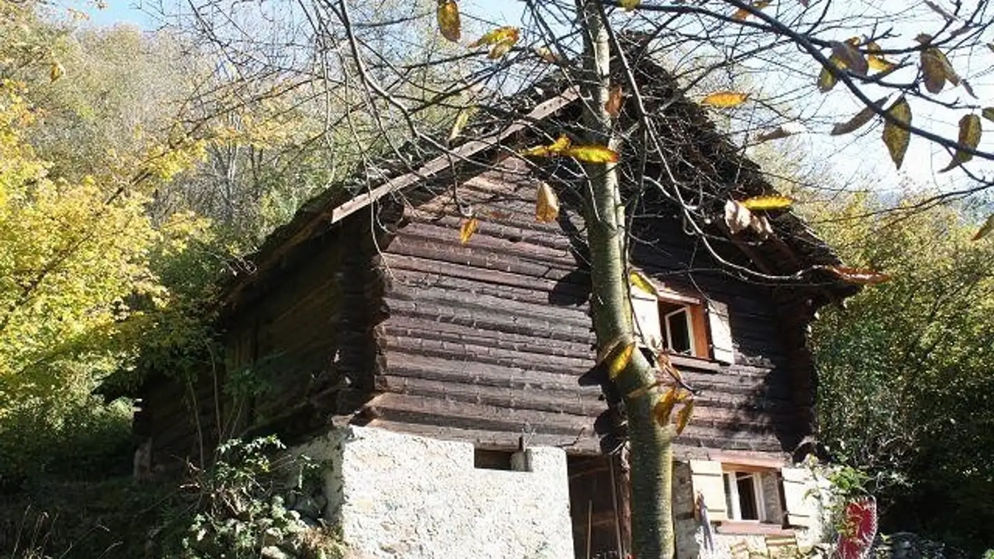 Single house for sale - 6748 Anzonico