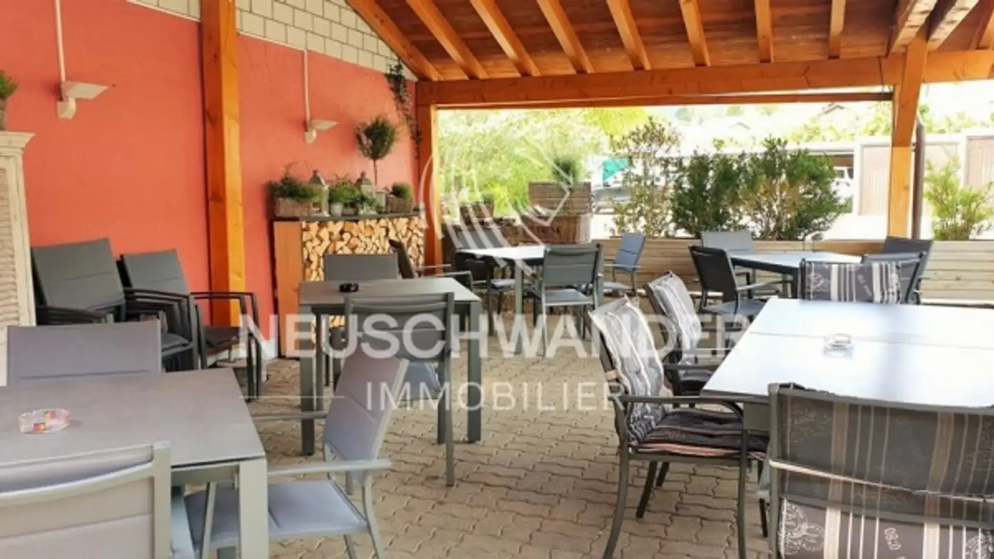 Commercial à louer - Rue Du Jura, 2800 Delémont