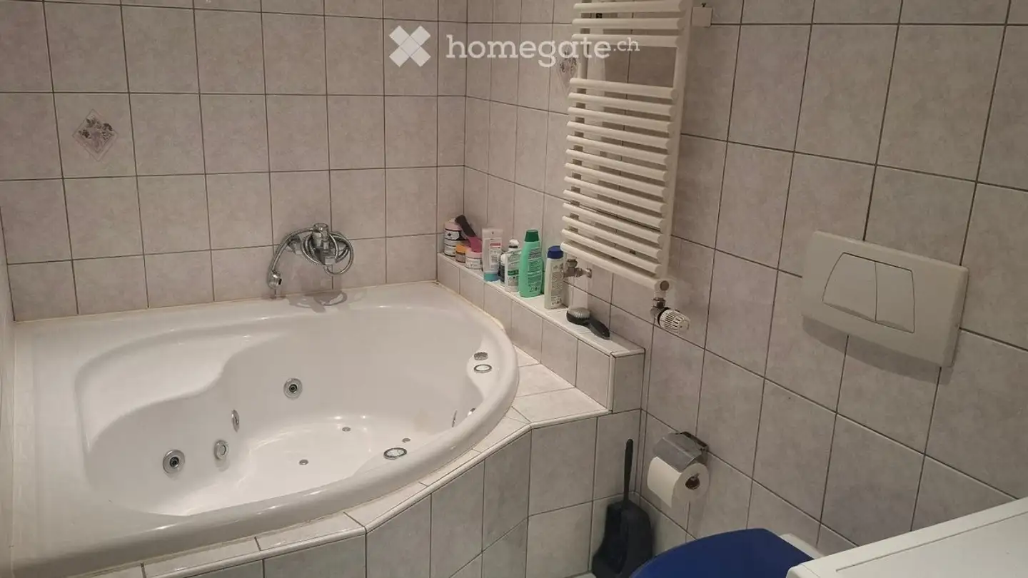 Wohnung mieten - Place du Seize-Mars 2, 2610 St-Imier - Foto 2