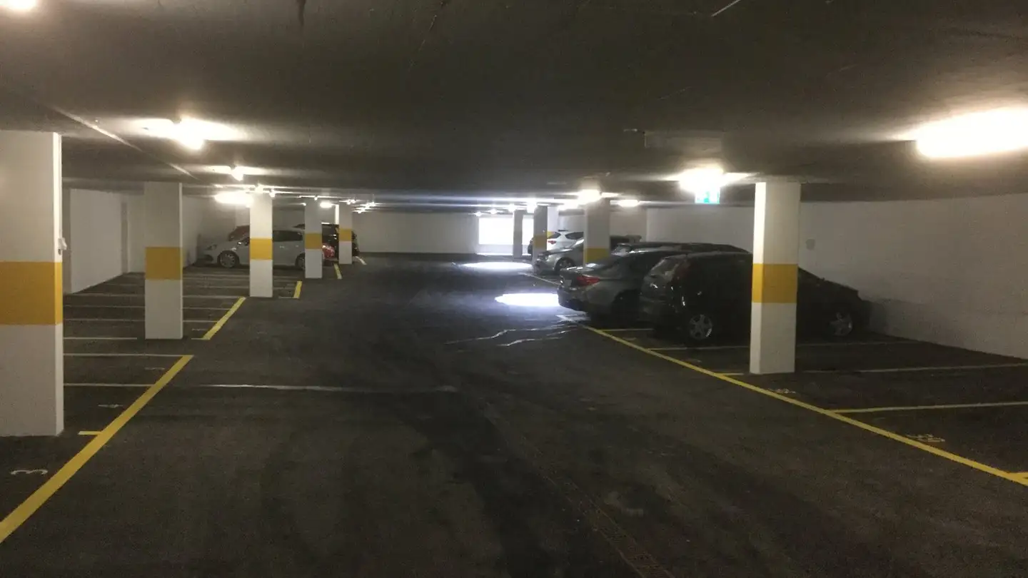 Place de parking souterraine à louer - Ammerswilerstrasse 31a, 5600 Lenzburg - Photo 3