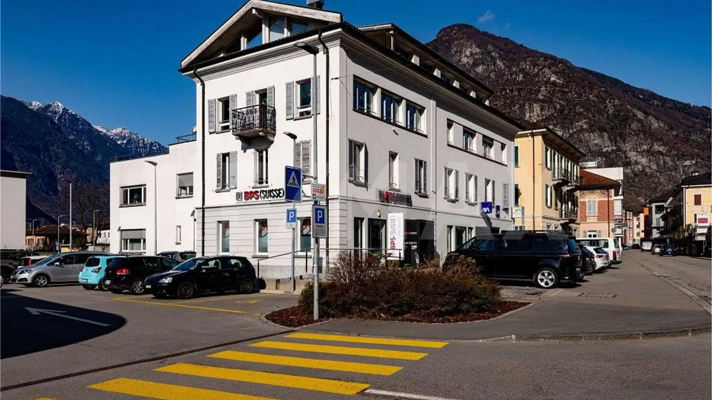 Residential building for sale - 6710 Biasca