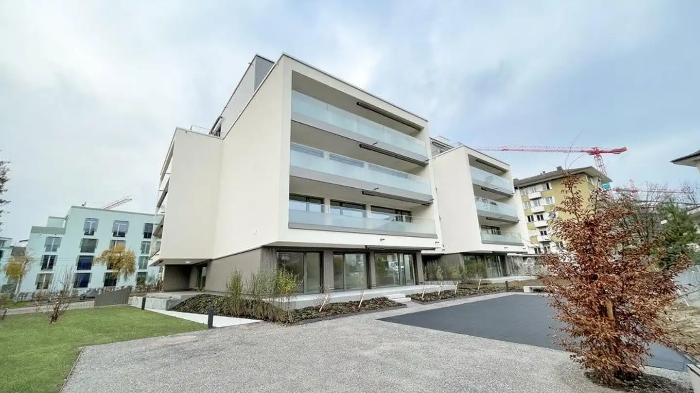 Indoor motorbike parking space for rent - Hofwiesenstrasse 207, 8057 Zürich