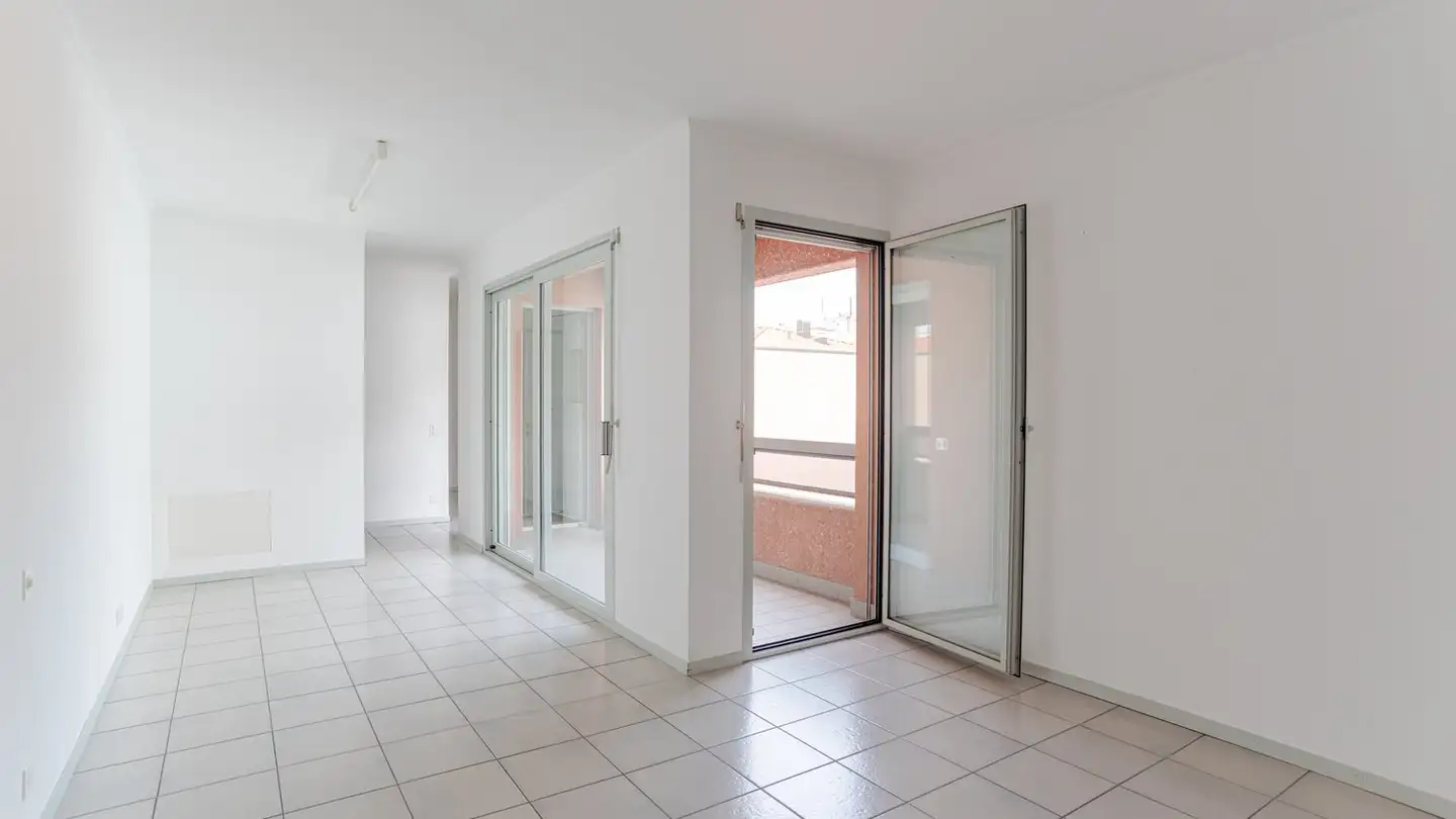 Appartement à louer - Via Emilio Bossi 12, 6830 Chiasso - Photo 2