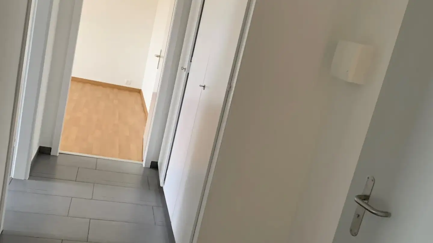 Apartment for rent - Verger l'Ecuyer 7, 2068 Hauterive NE - Photo 2