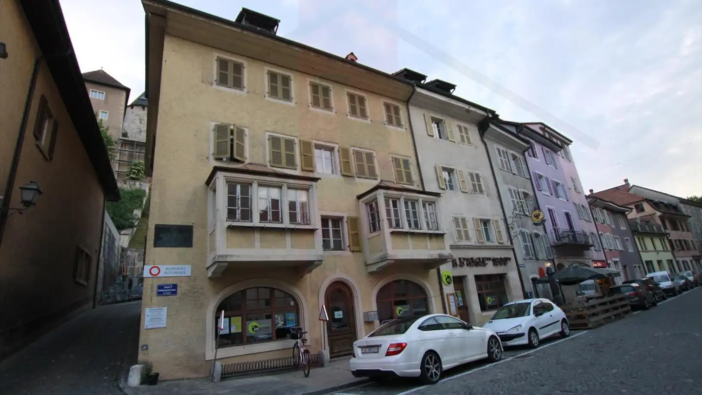 Mixed-use building for sale - 2900 Porrentruy