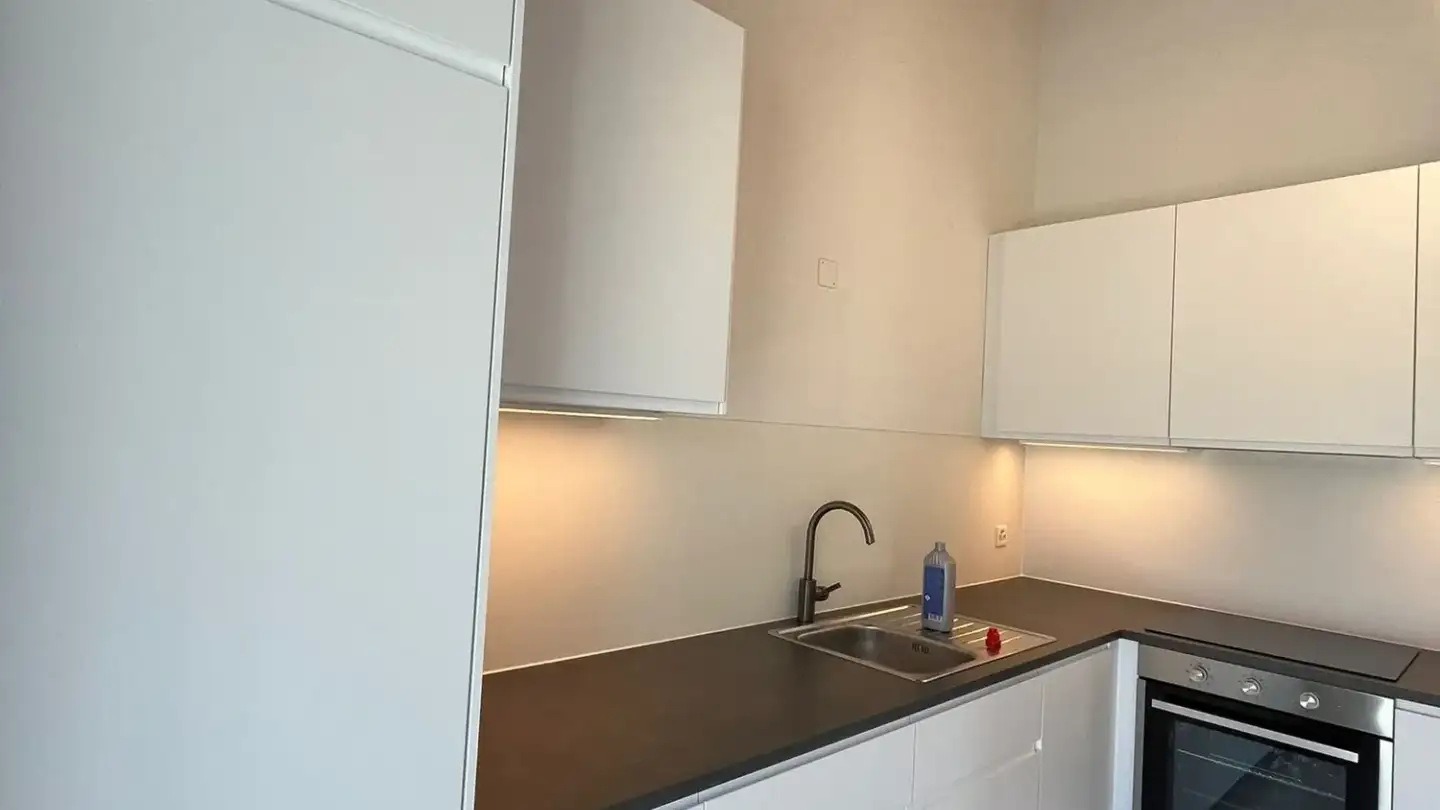 Dachgeschosswohnung mieten - Bärenweidstrasse 21, 8833 Samstagern - Foto 2