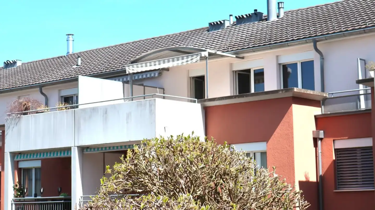 Dachgeschosswohnung mieten - Bärenweidstrasse 21, 8833 Samstagern - Foto 3