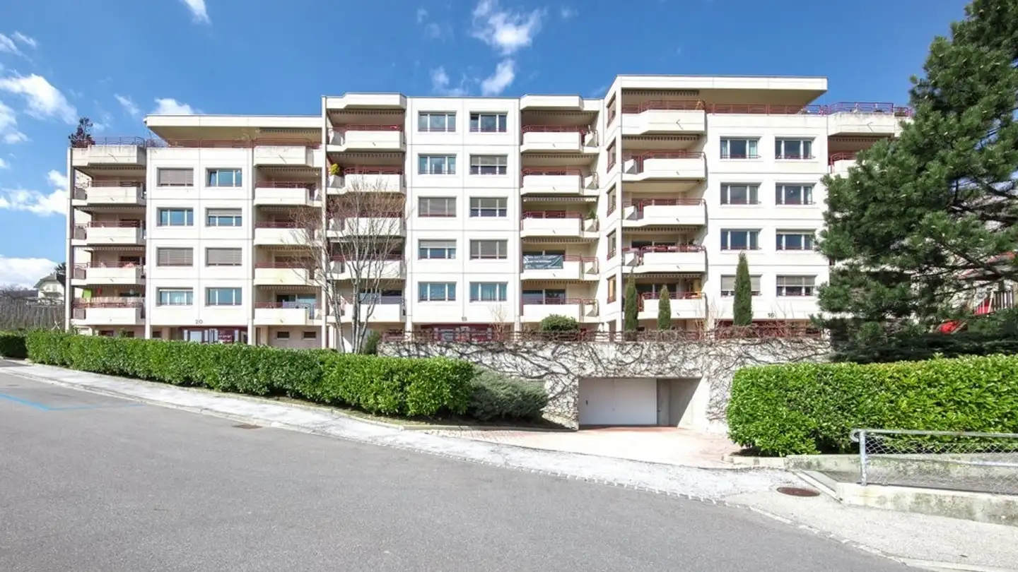 Garage singolo in affitto - Rue Des Troncs 16, 2000 Neuchâtel