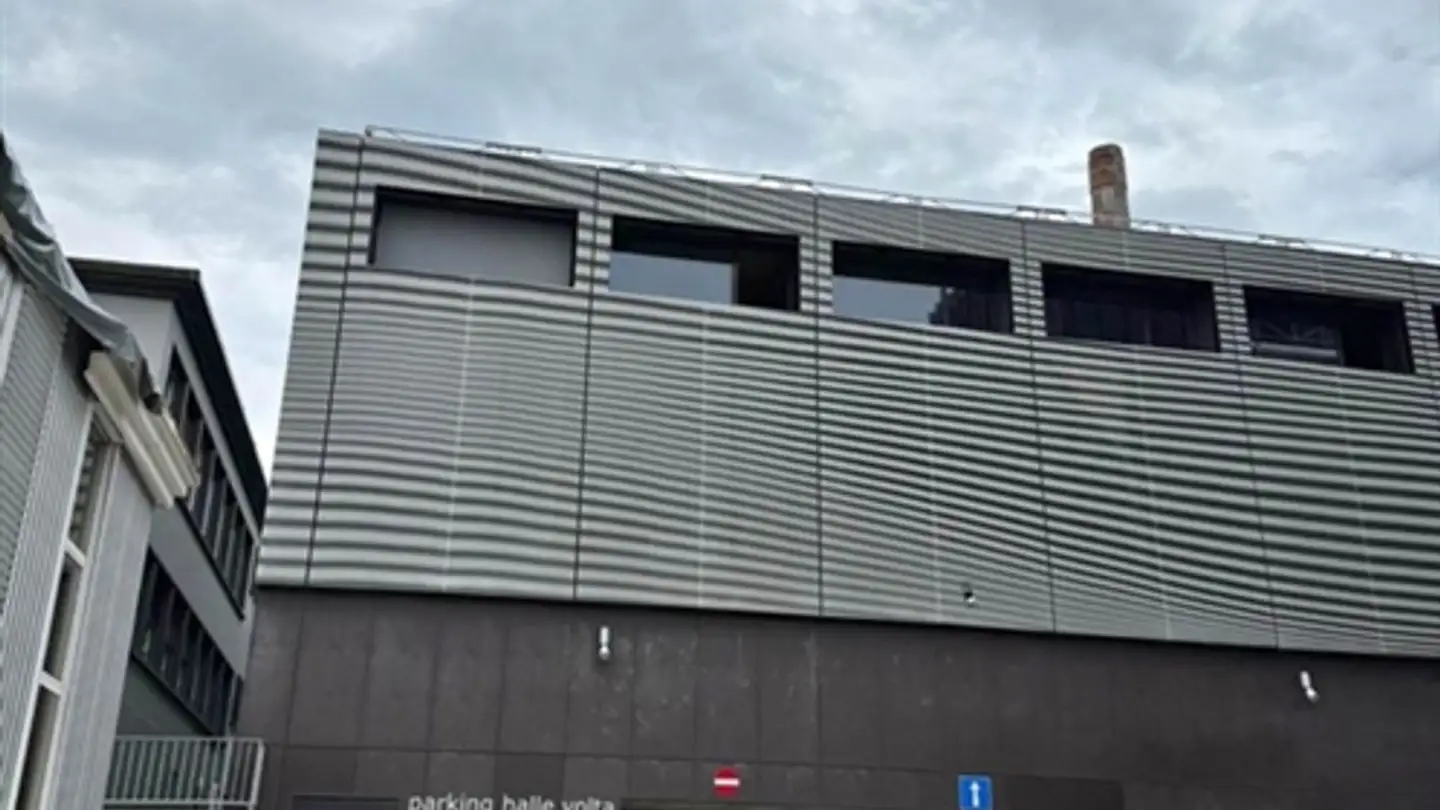 Outdoor parking space for rent - Rue Numa-Droz 185, 2300 La Chaux-de-Fonds