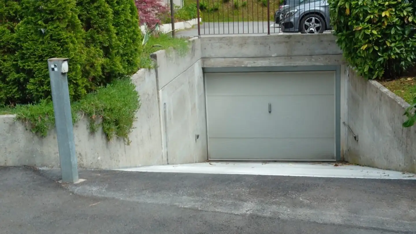 Outdoor parking space for rent - Via Pedemonte 20, 6962 Viganello
