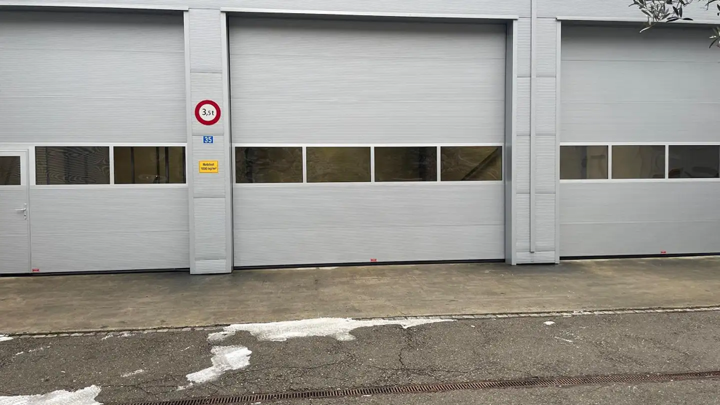 Gewerbe mieten - Diebis 35, 8143 Stallikon