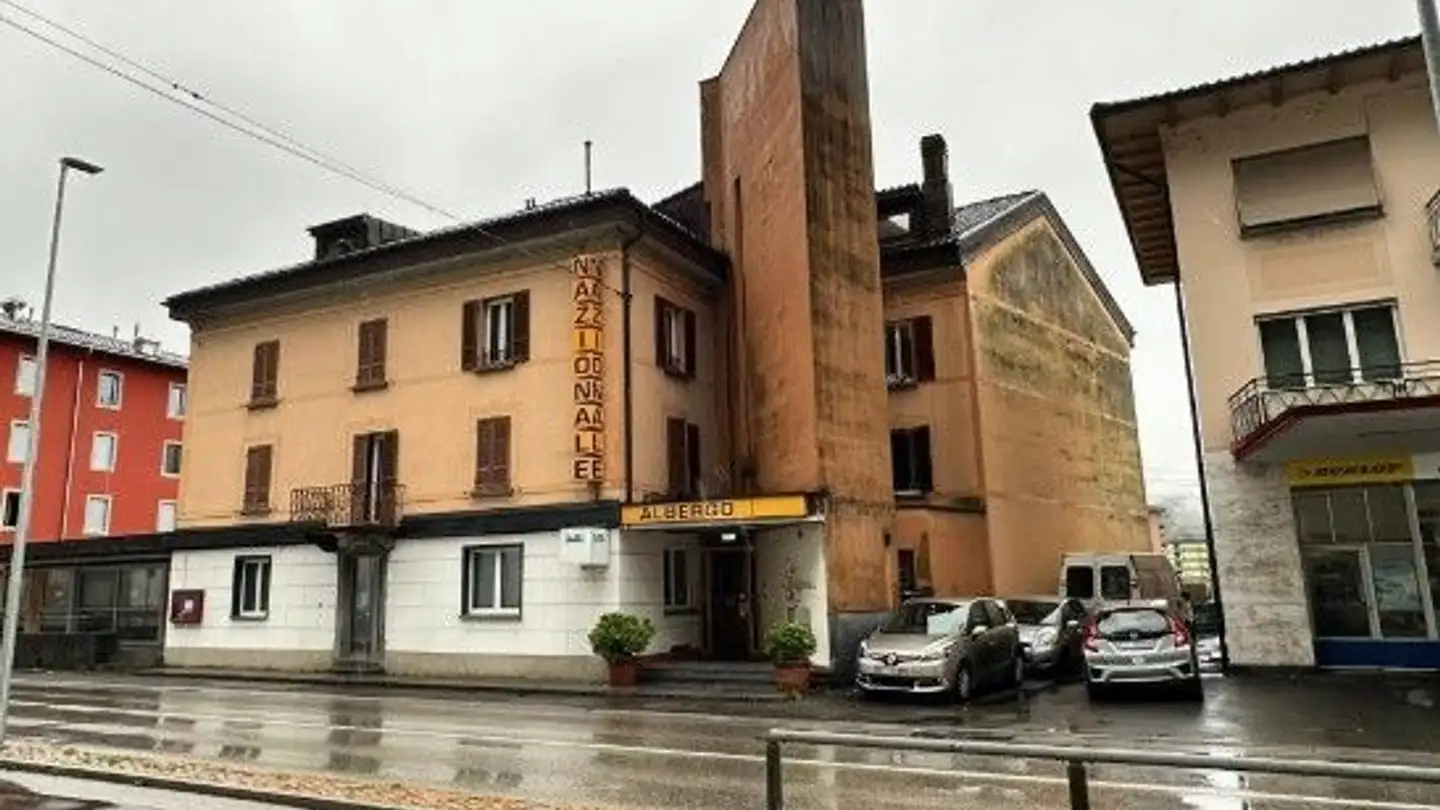 Hôtel à vendre - Via Bellinzona, 6710 Biasca - Photo 2