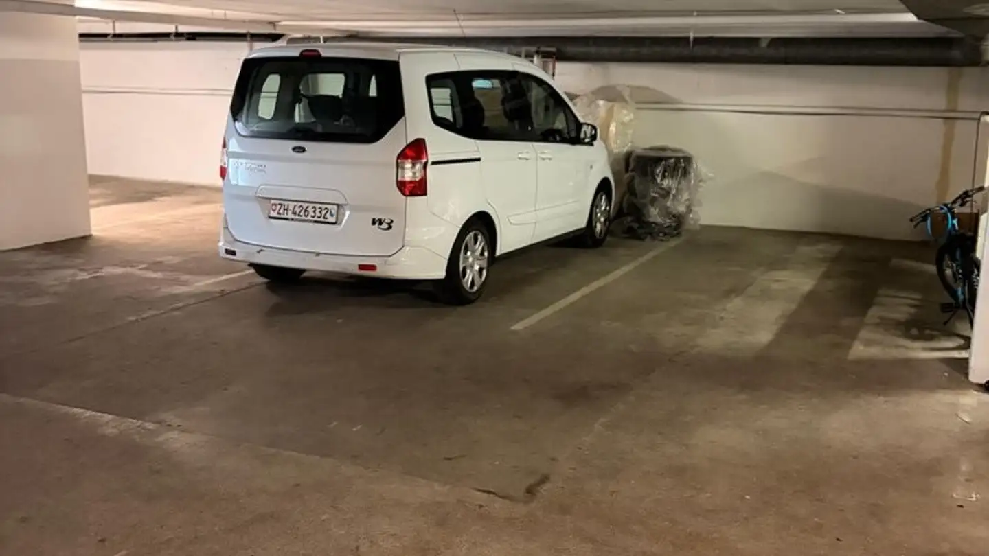 Garage individuel à louer - Hürststrasse 49, 8046 Zürich