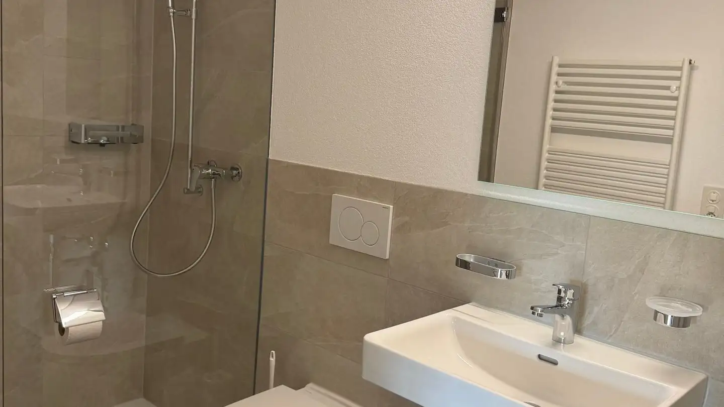 Wohnung mieten - Rüti 1, 8765 Engi - Foto 4